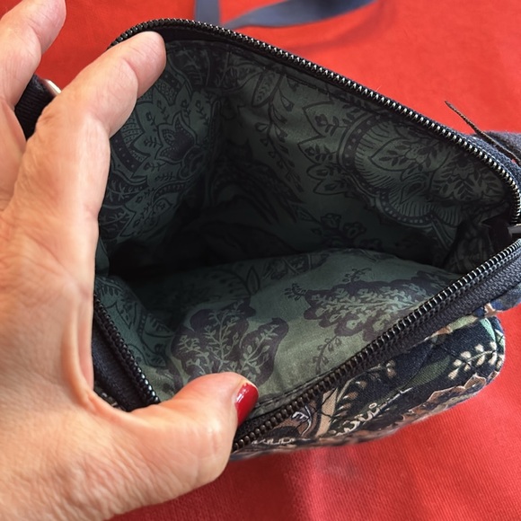 Vera Bradley floral crossbody with matching wallet. Great for travel. - Picture 5 of 7